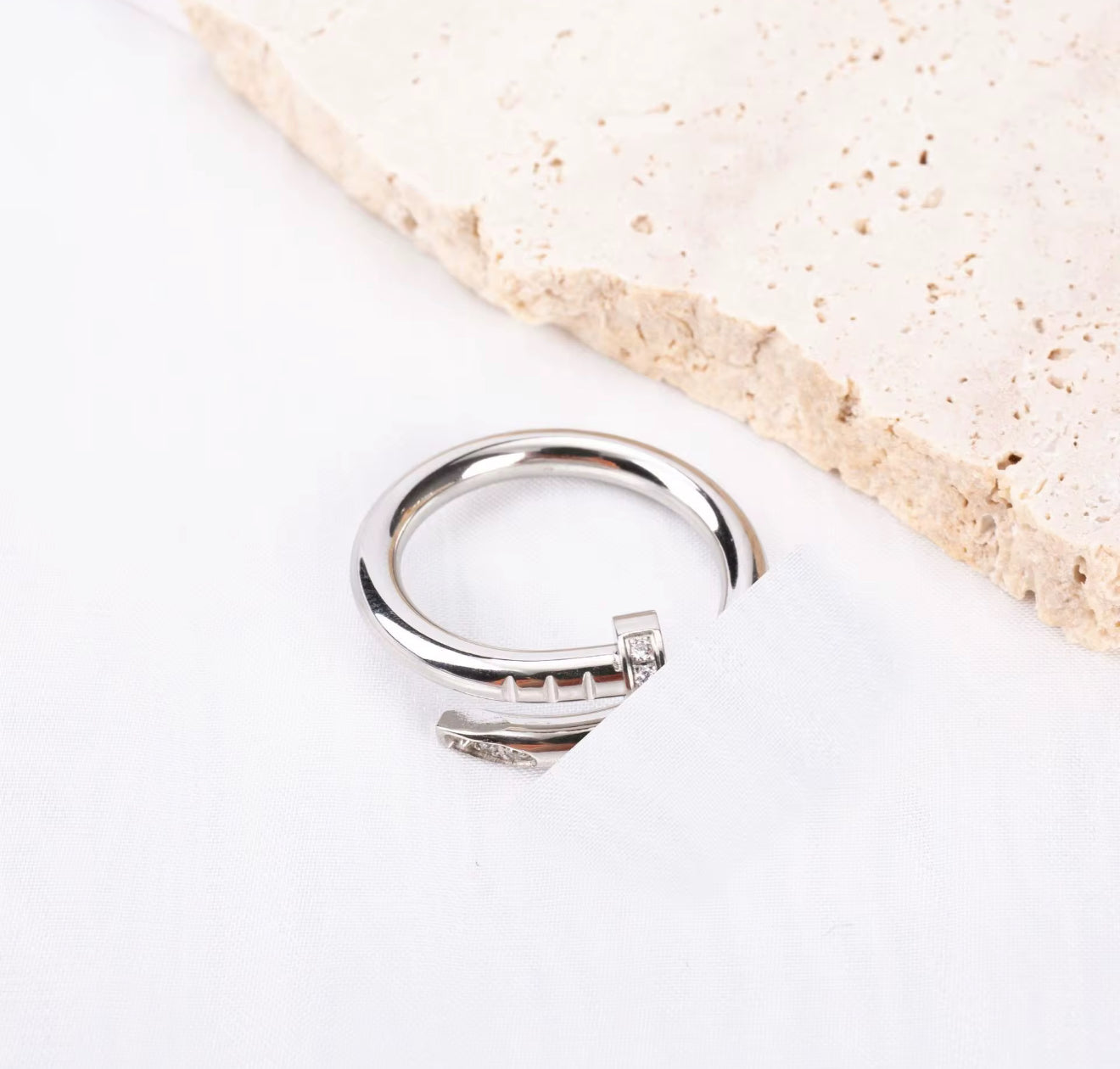 Bague Clou Chic