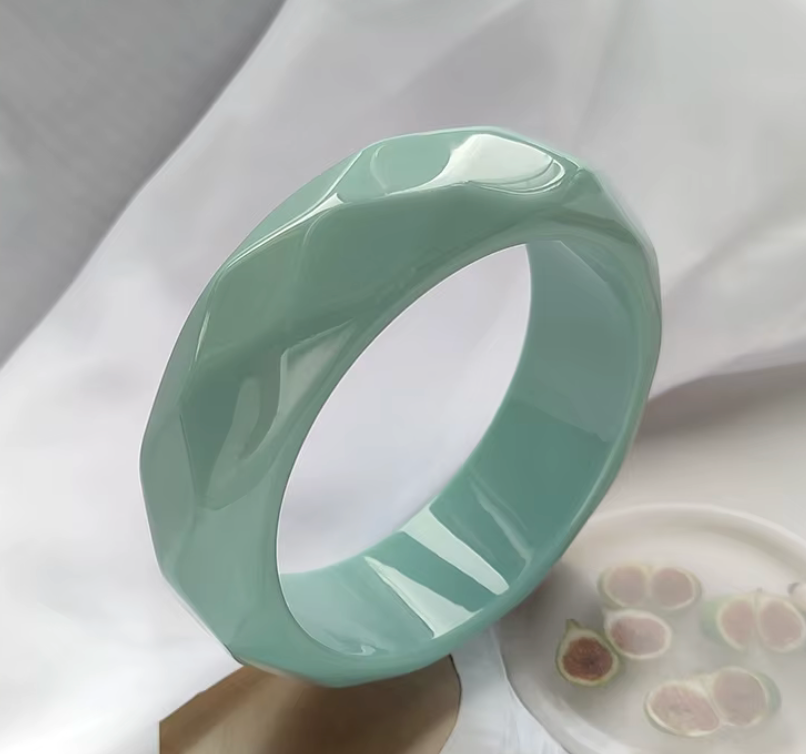Bracelet en résine acrylique