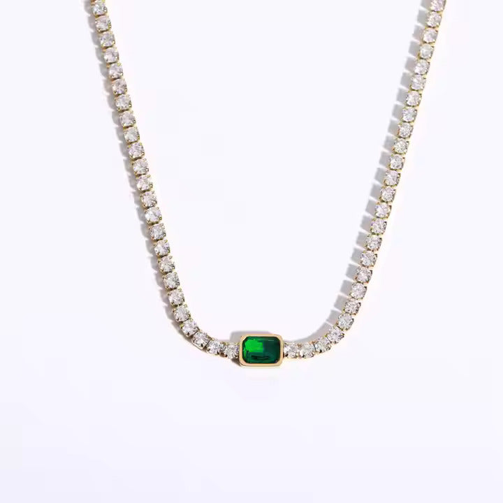 Light jade necklace