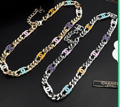 Collier Fleur Coloré – Collection Signature / Gravé